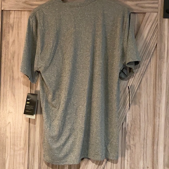NWT 💥3/20 Nike drifit legend neck large only left - Picture 4 of 5